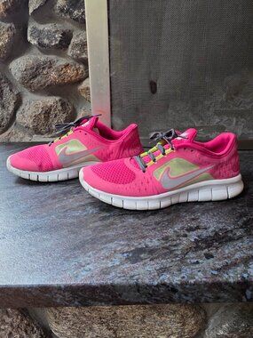 Nike Free Runs 3 Hot Pink Running Shoes YOUTH Size 5.5